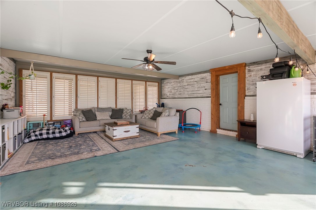 property viewer photo 30