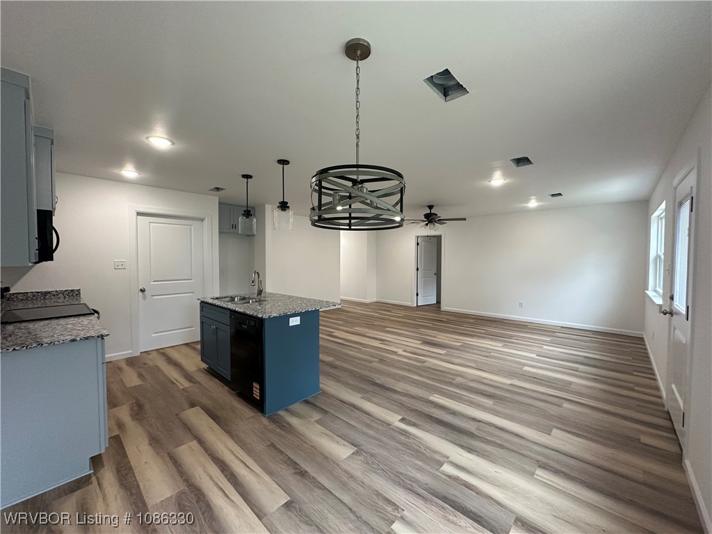 property viewer photo 3