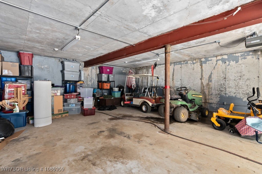 main property photo 9