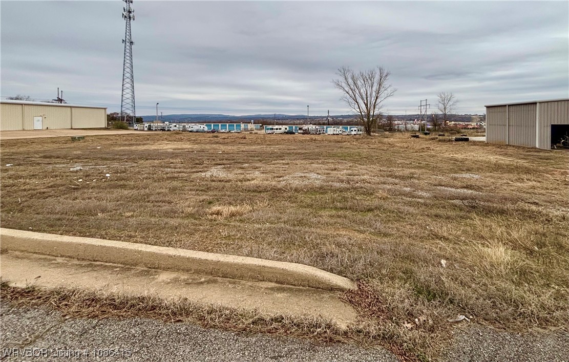 main property photo 10