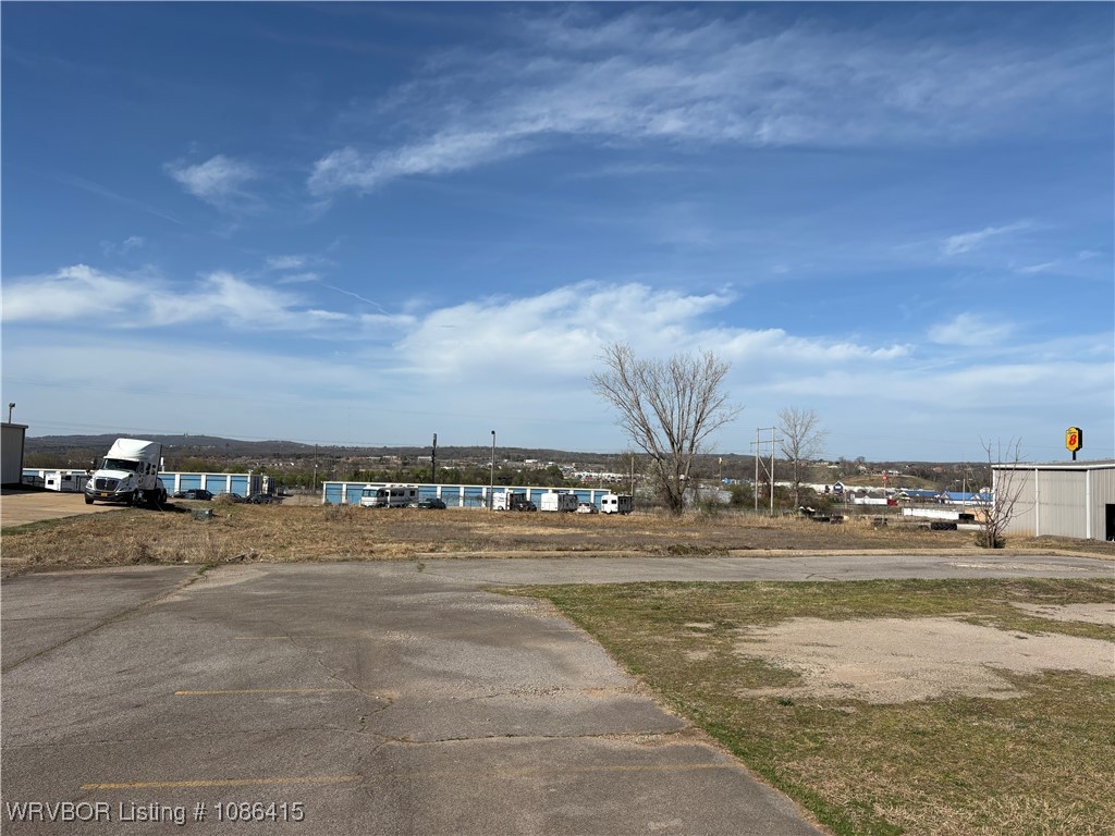 main property photo 17