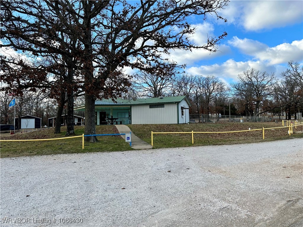 main property photo 8