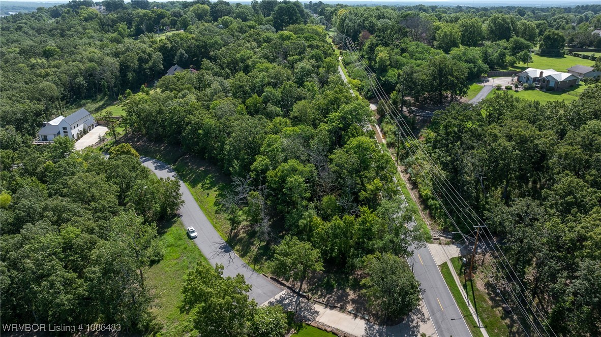 main property photo 11
