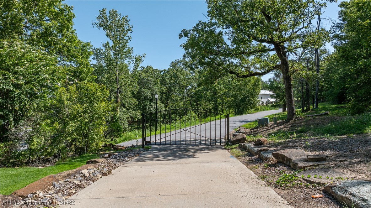 main property photo 24