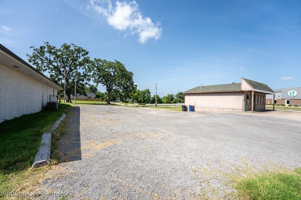 main property photo 6