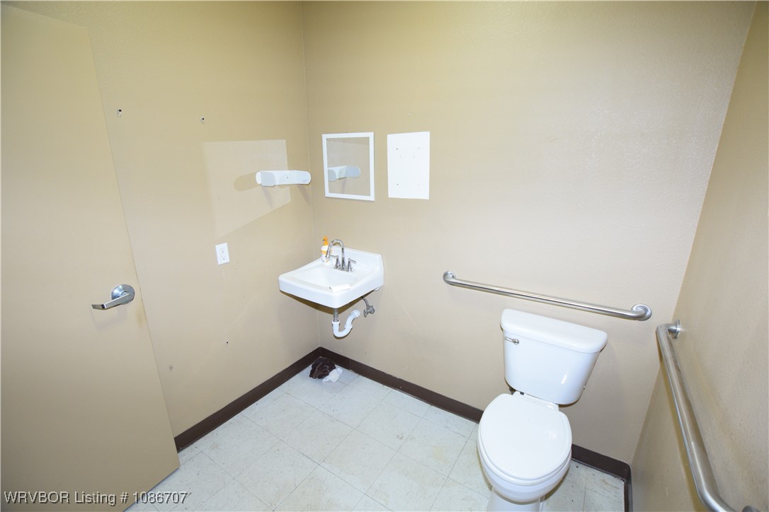 main property photo 12