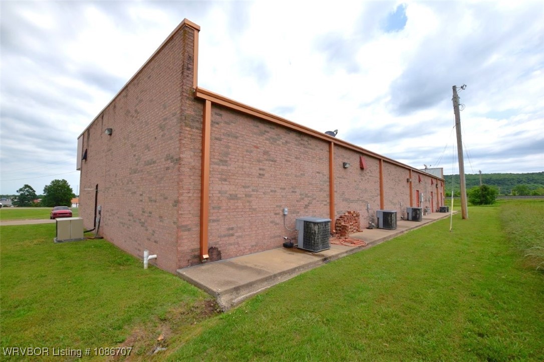 main property photo 23