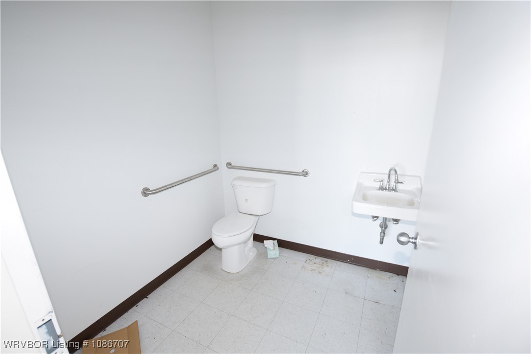 main property photo 7