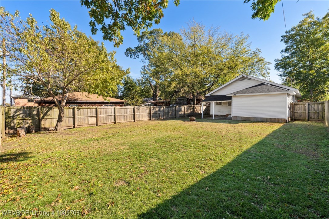 main property photo 28