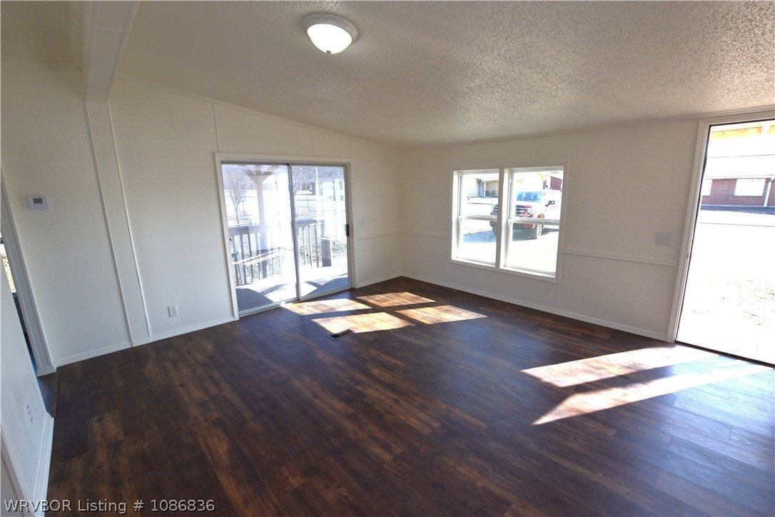 property viewer photo 9