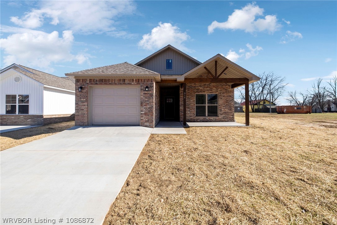 main property photo 2