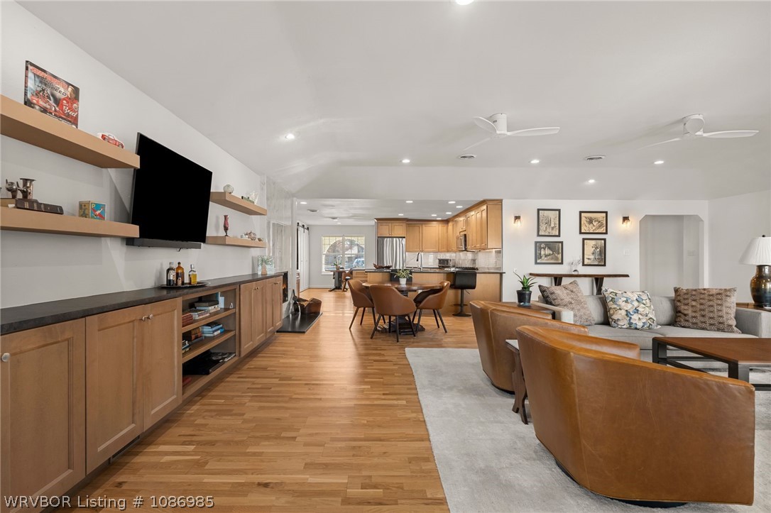 property viewer photo 8