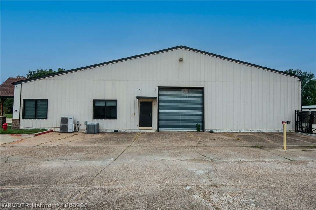 main property photo 16