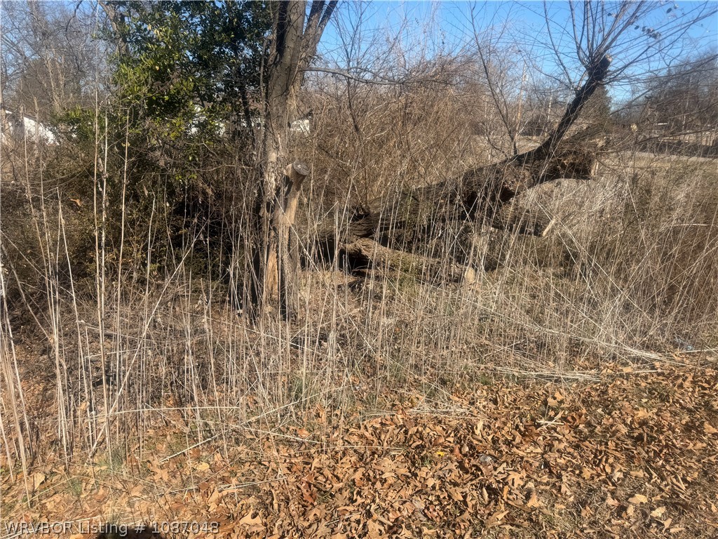 main property photo 11