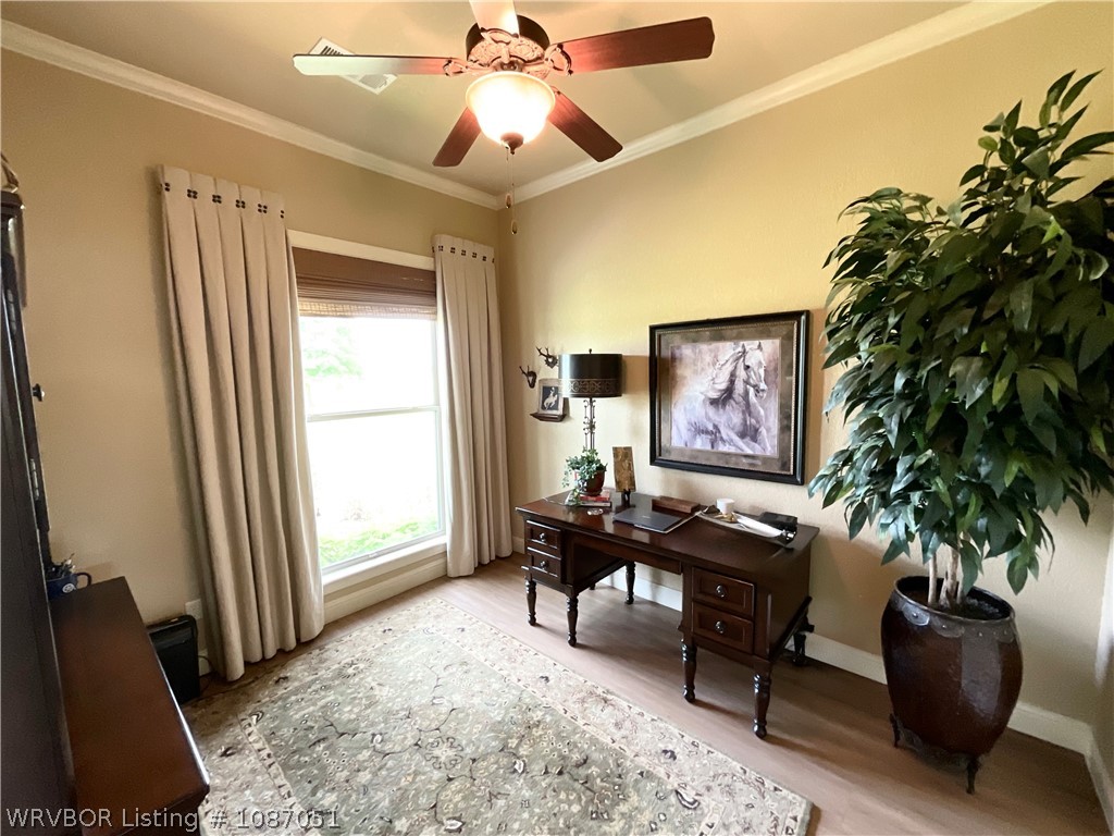 main property photo 28