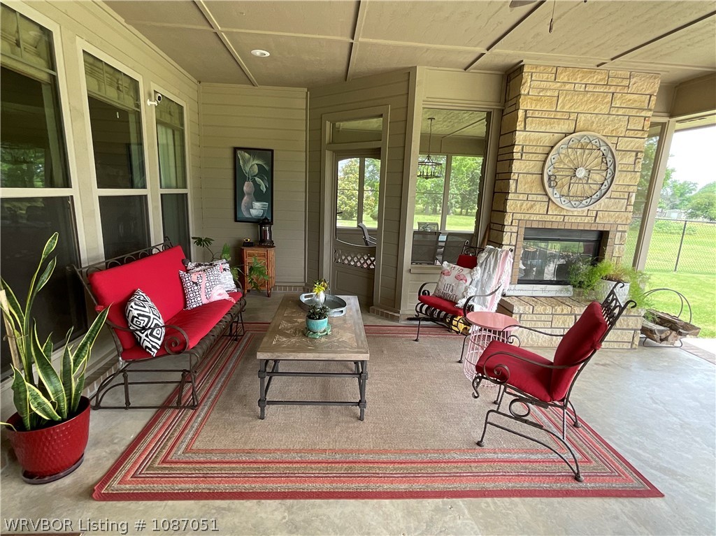 main property photo 31