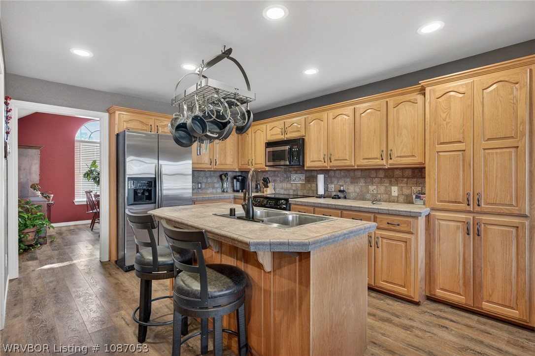 main property photo 12