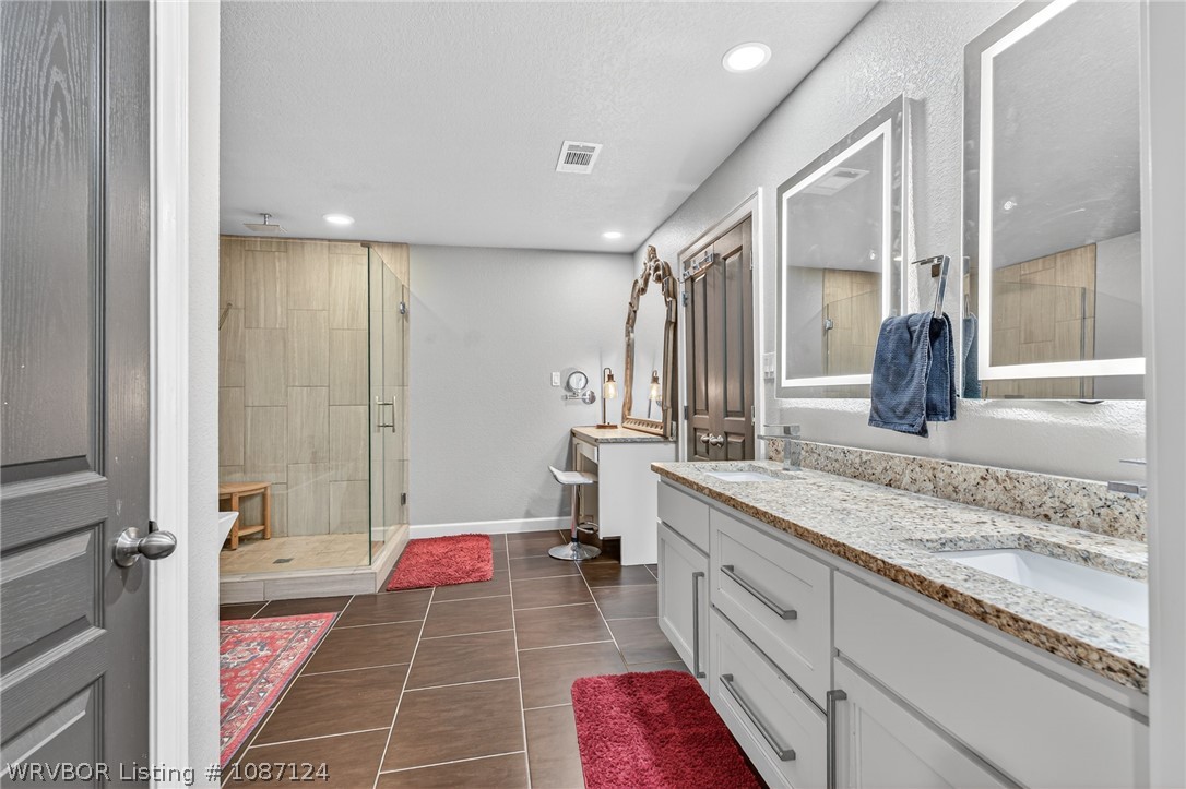 property viewer photo 15