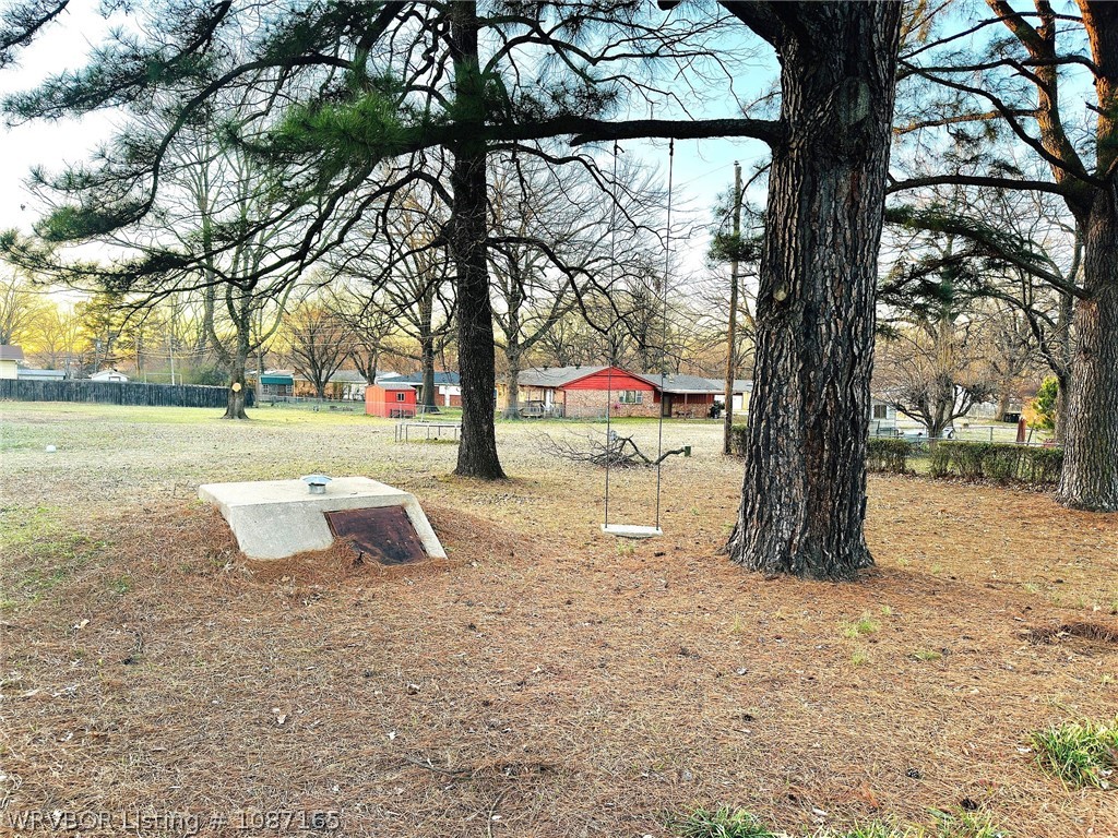 main property photo 25