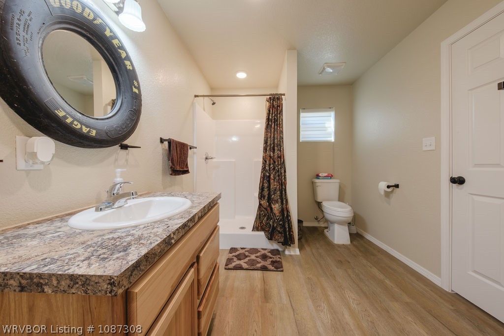 main property photo 12
