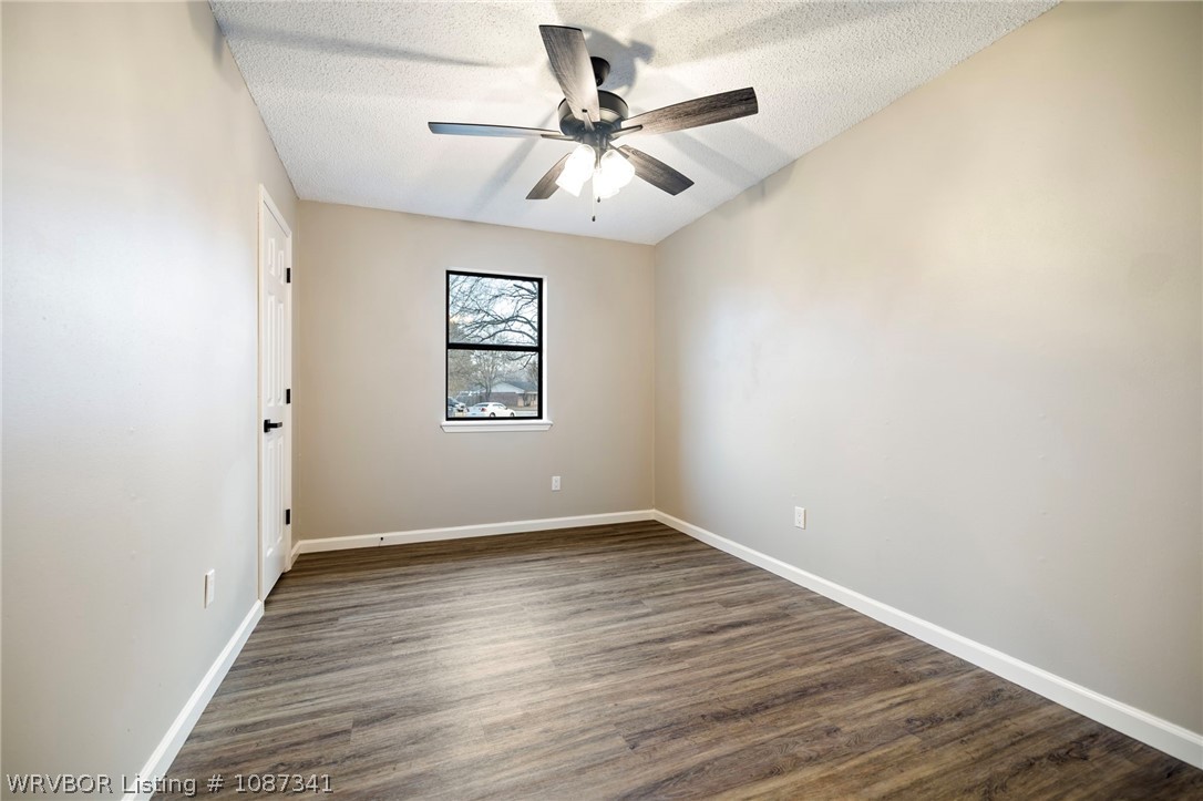 property viewer photo 16