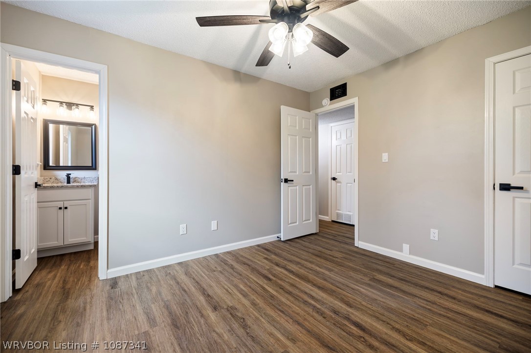 property viewer photo 18