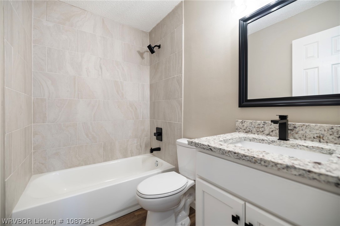 property viewer photo 20