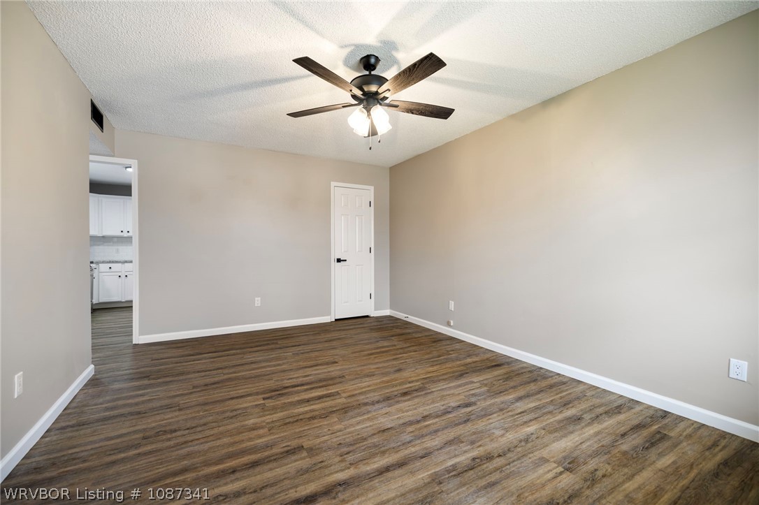 property viewer photo 6