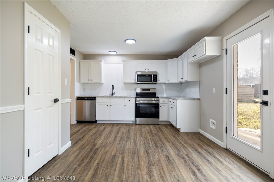 property viewer photo 7
