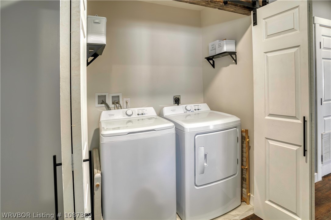 property viewer photo 16