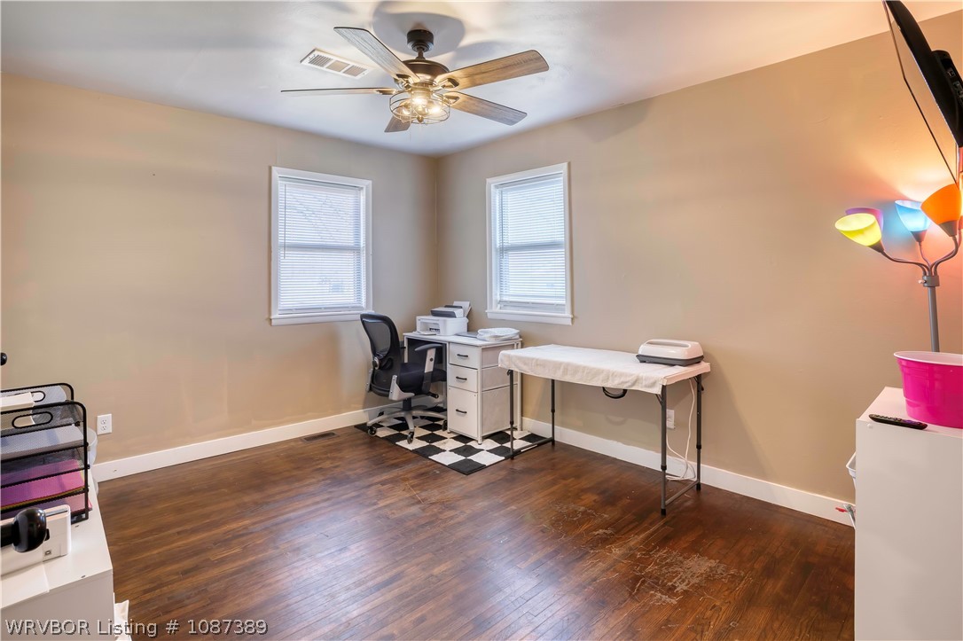 property viewer photo 18