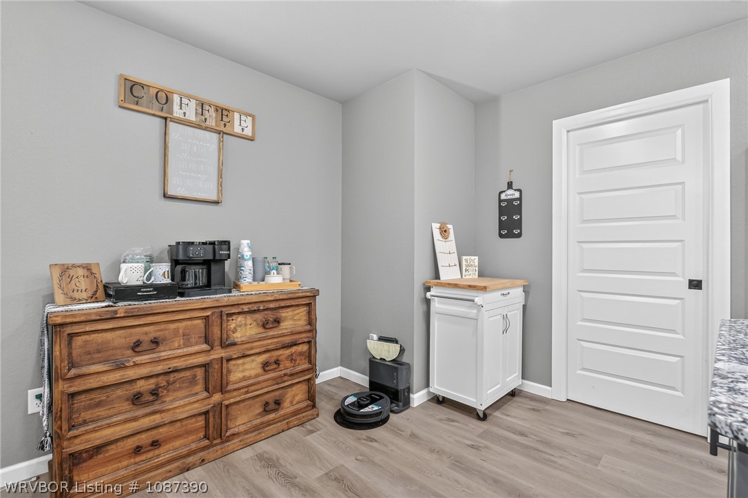 property viewer photo 16
