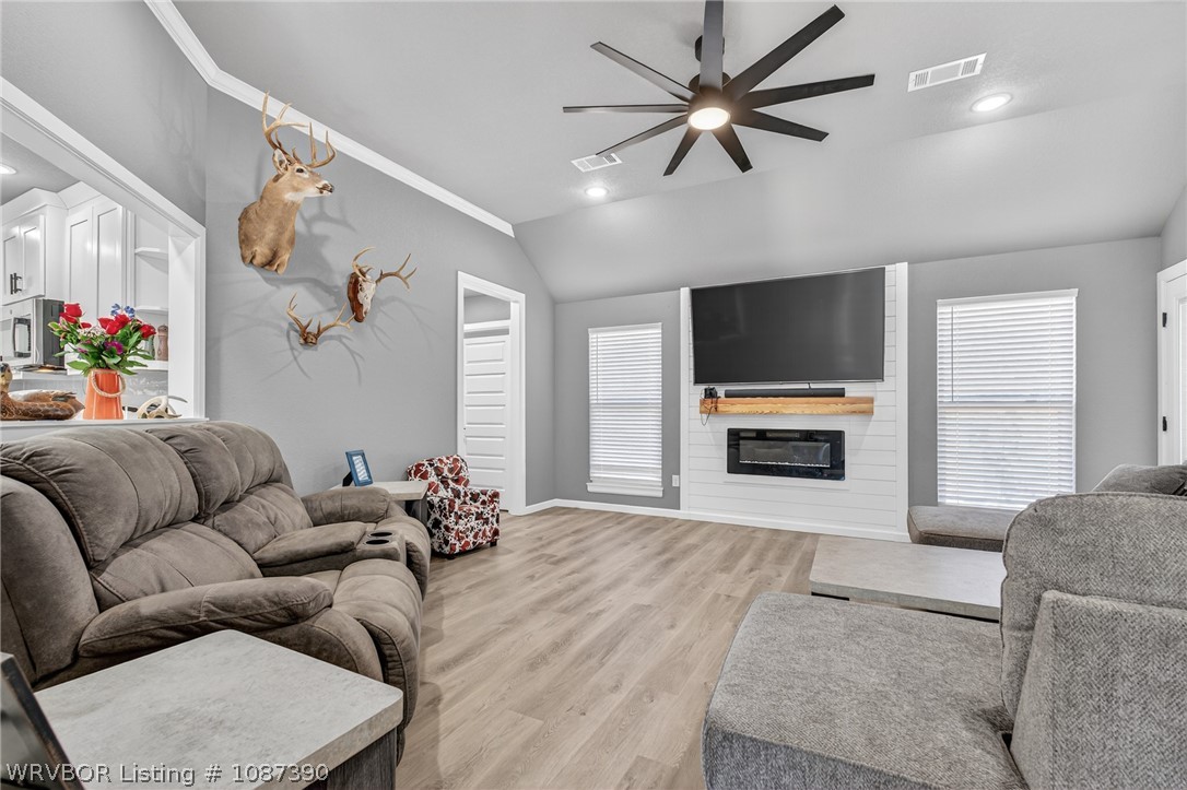 property viewer photo 5