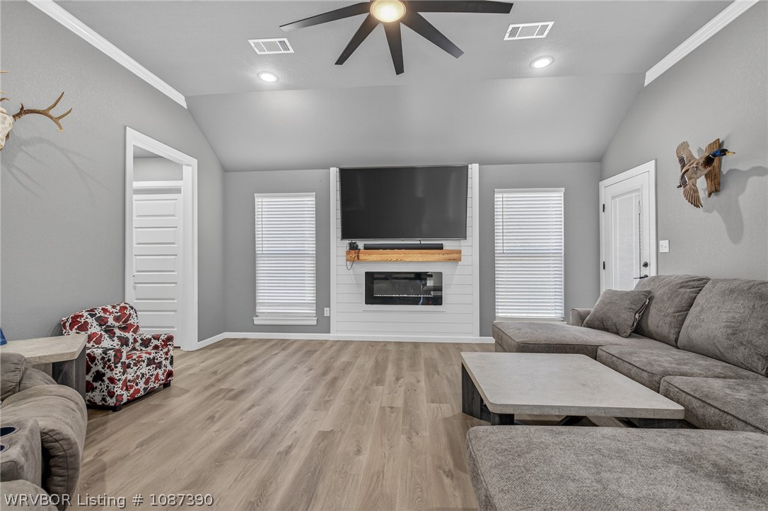 property viewer photo 6