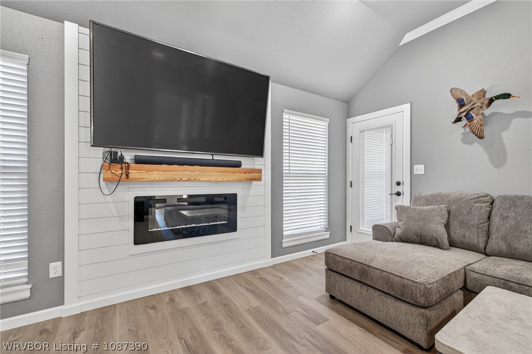 property viewer photo 7