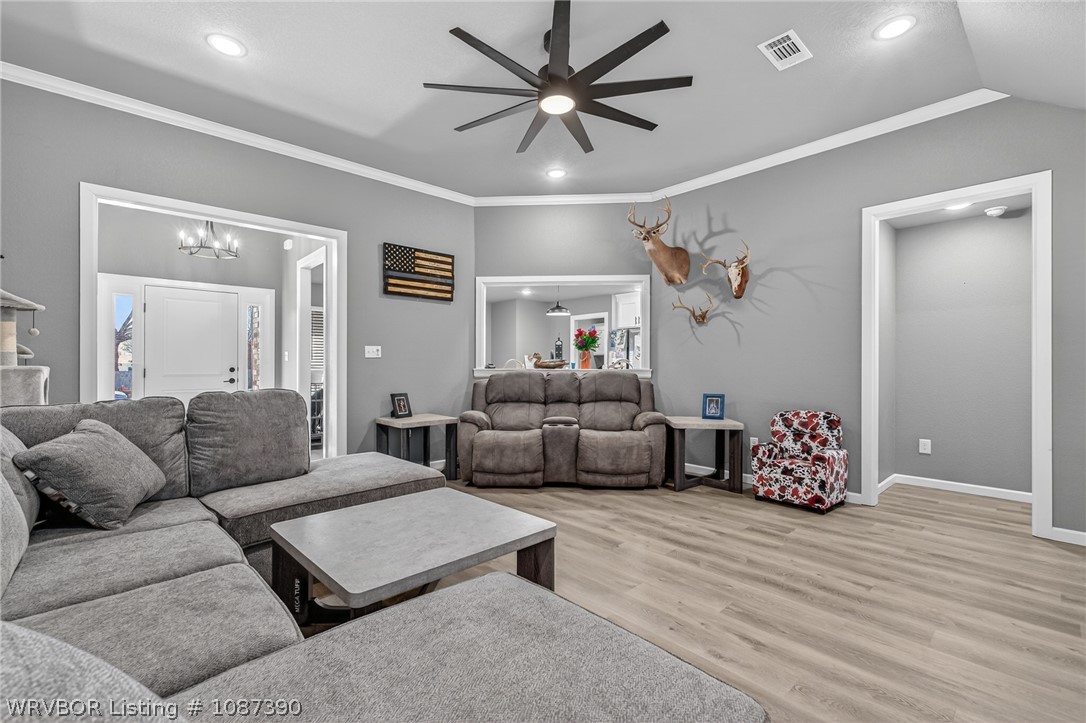 property viewer photo 8