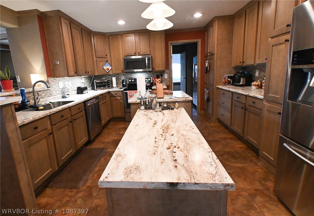 main property photo 18