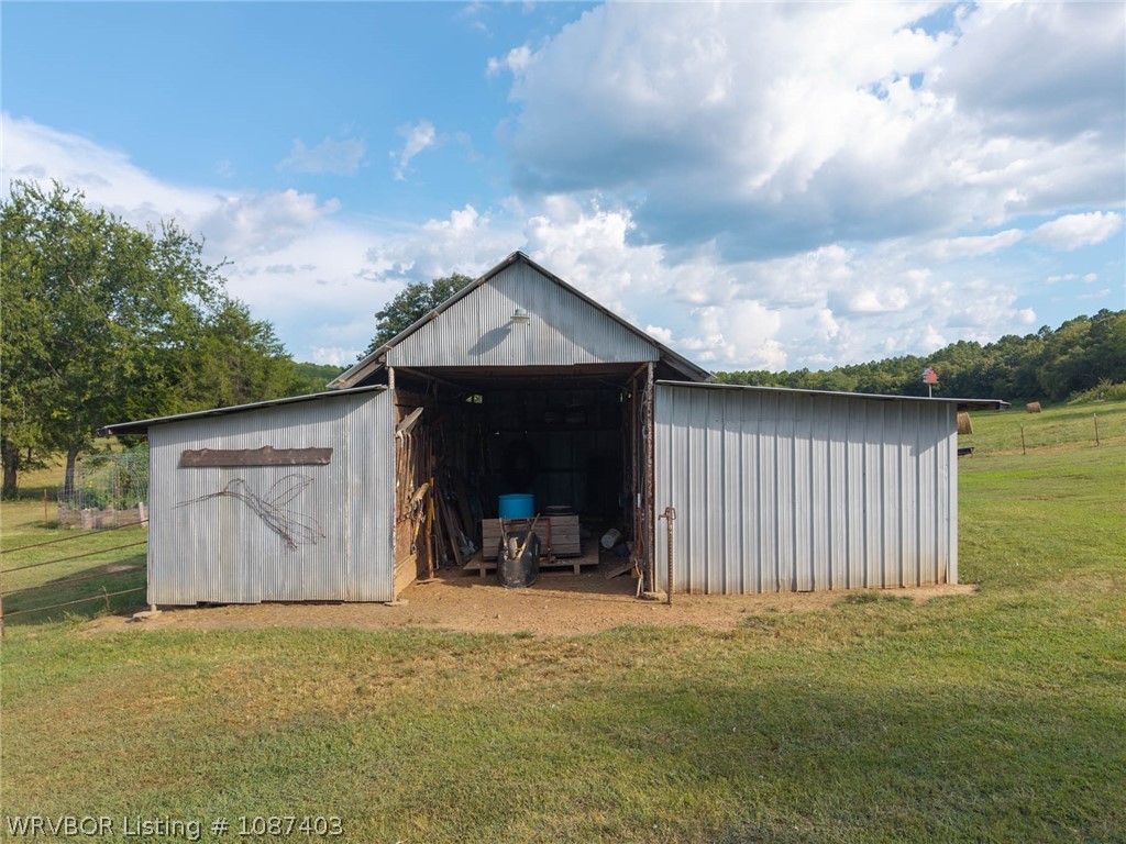 main property photo 17