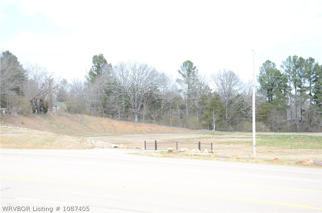 main property photo 6