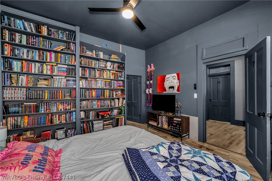 main property photo 39