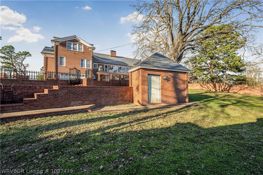 main property photo 41