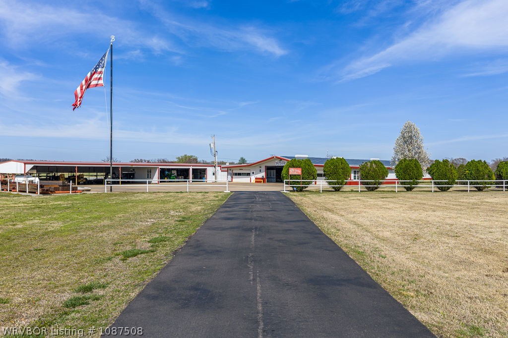 main property photo 9