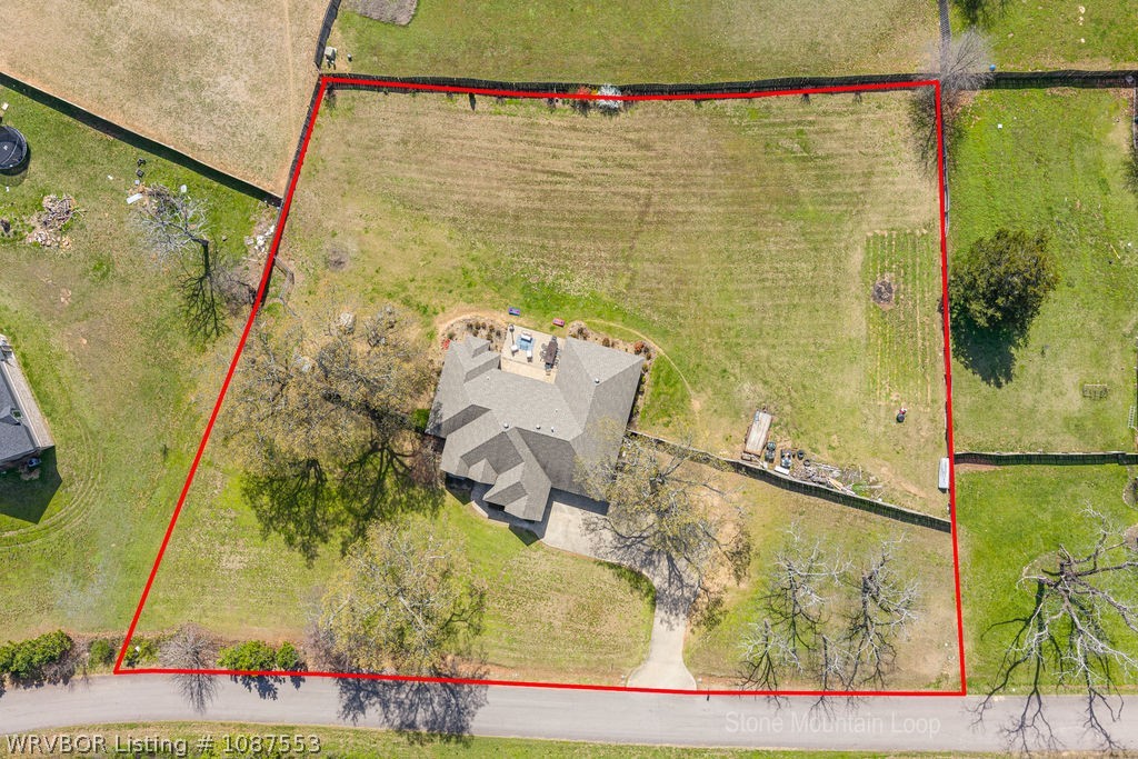 main property photo 45