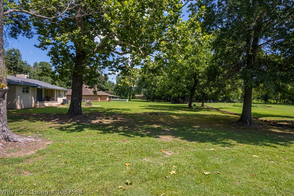 main property photo 40