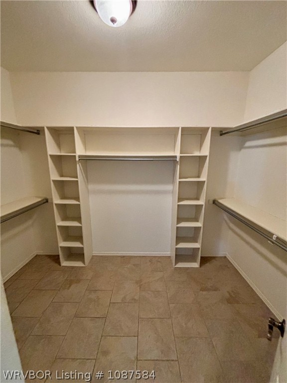 property viewer photo 16