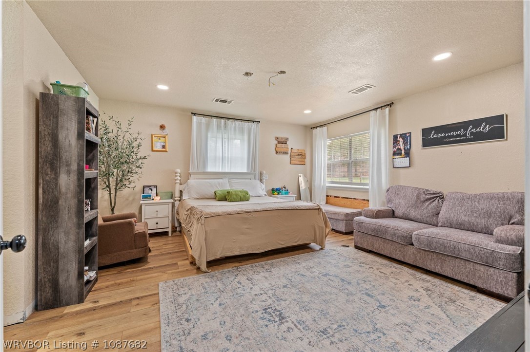 property viewer photo 16