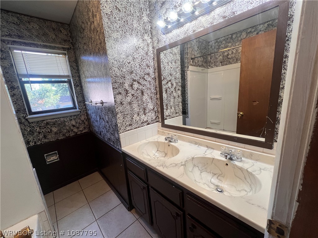property viewer photo 16