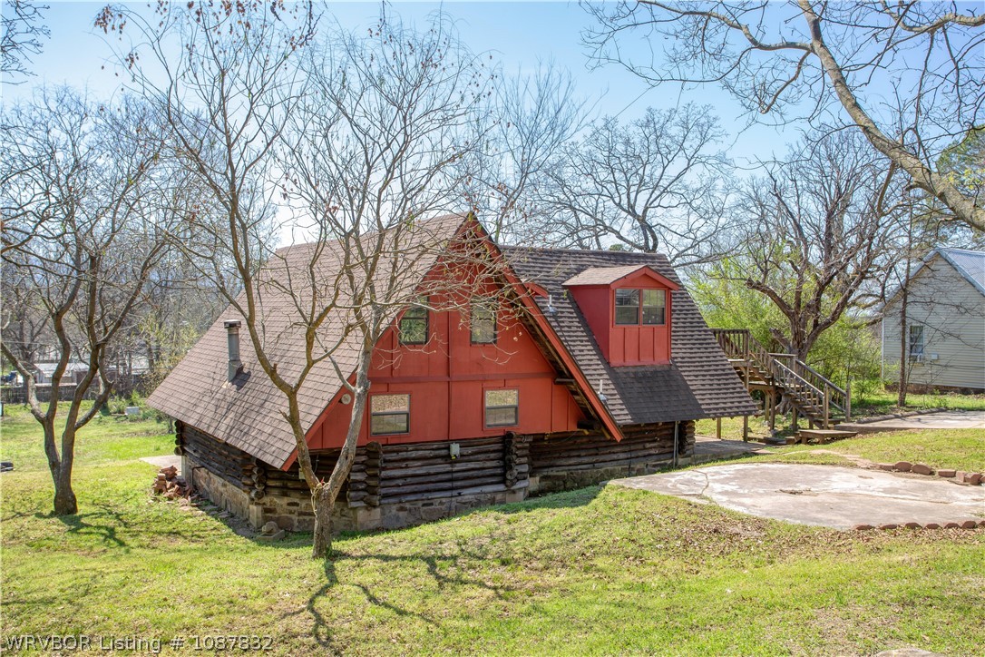 main property photo 19