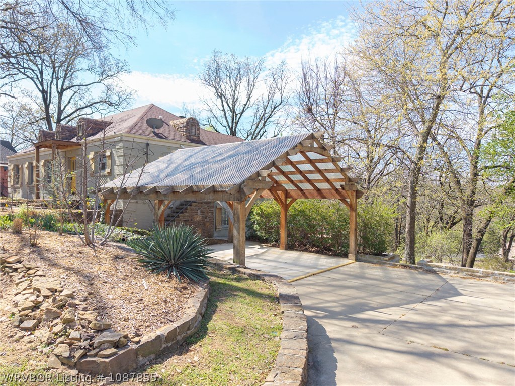main property photo 41