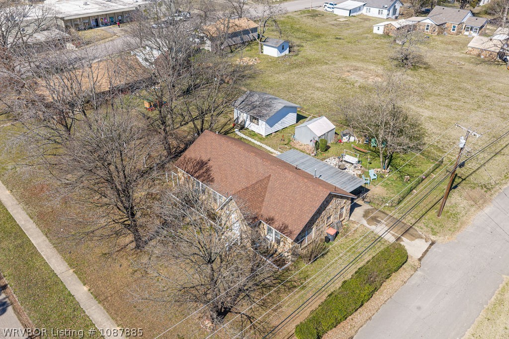 main property photo 28